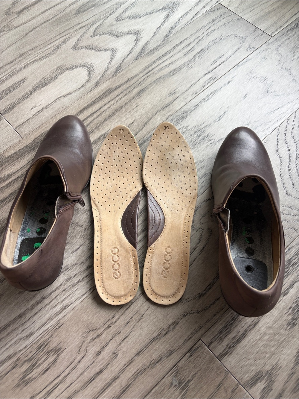 ECCO  Brown Leather Slip-On Shoes - Picture 14 of 14